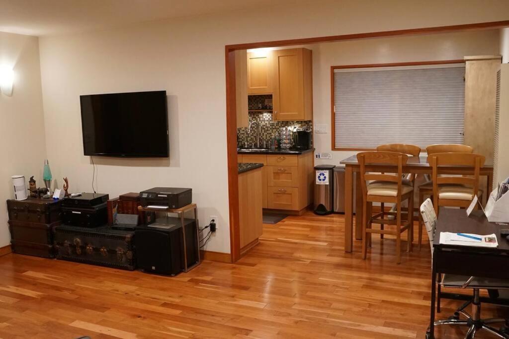 Luxury 1 Bedroom Unit-Walk To Beach -Baby Friendly Los Angeles Exterior photo